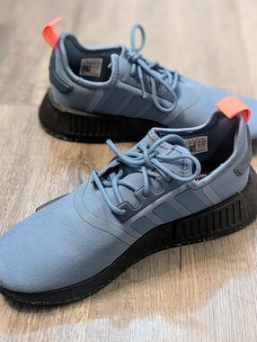 Adidas Men’s Blue NMD R1 Runner Sneaker NWOT